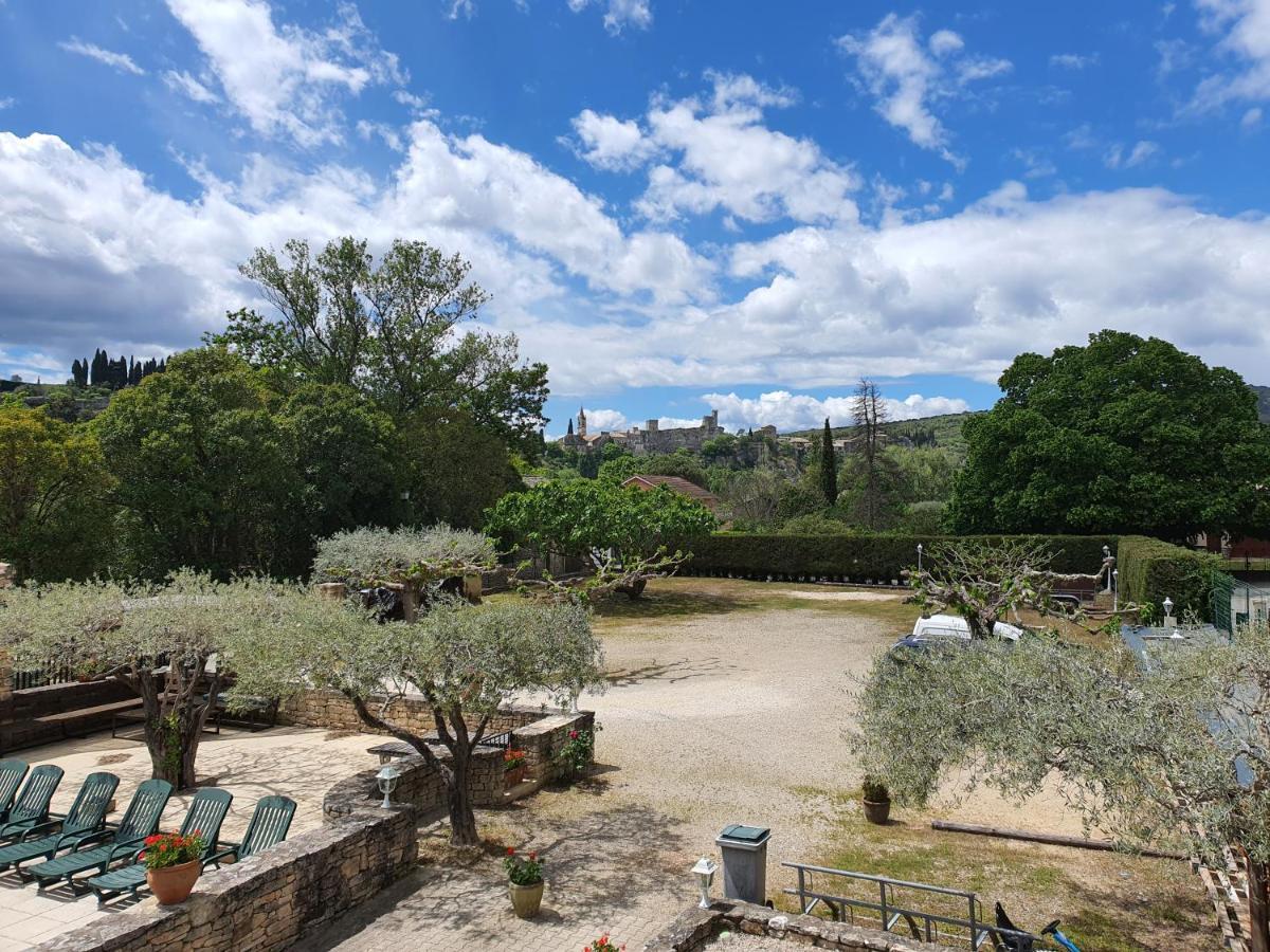 Logis Hotel Restaurant L'Escarbille Saint-Martin-dʼArdèche 외부 사진