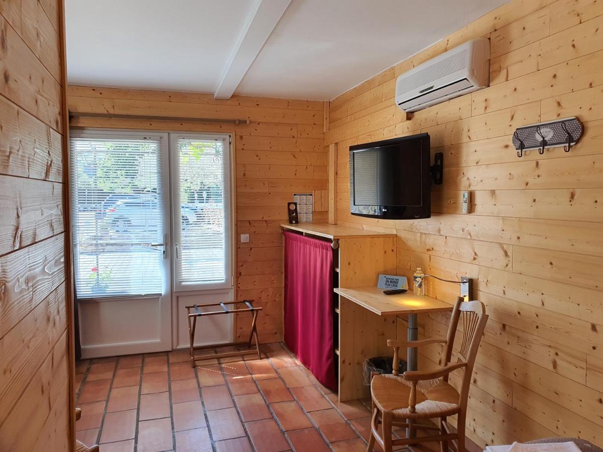 Logis Hotel Restaurant L'Escarbille Saint-Martin-dʼArdèche 외부 사진