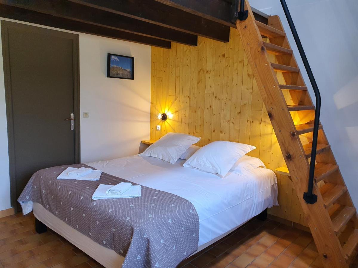 Logis Hotel Restaurant L'Escarbille Saint-Martin-dʼArdèche 외부 사진