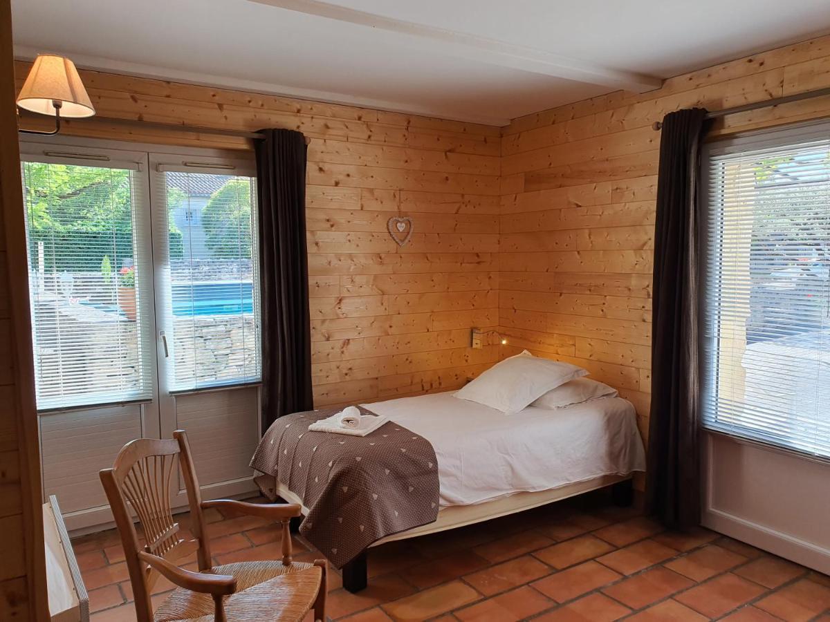 Logis Hotel Restaurant L'Escarbille Saint-Martin-dʼArdèche 외부 사진